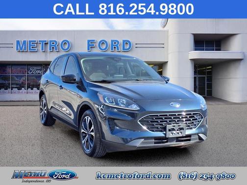 Blue Metallic 2022 Ford Escape SE