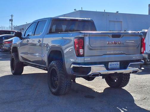 2024 GMC Sierra 1500 SLE