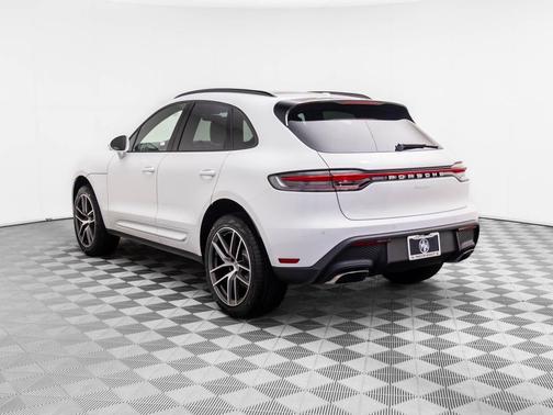 2026 Porsche Macan 