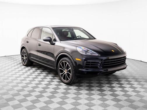 2023 Porsche Cayenne Platinum Edition
