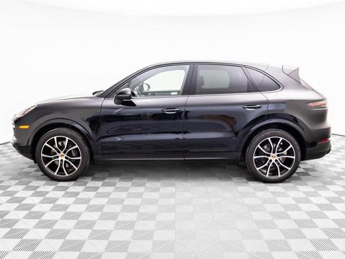 2023 Porsche Cayenne Platinum Edition