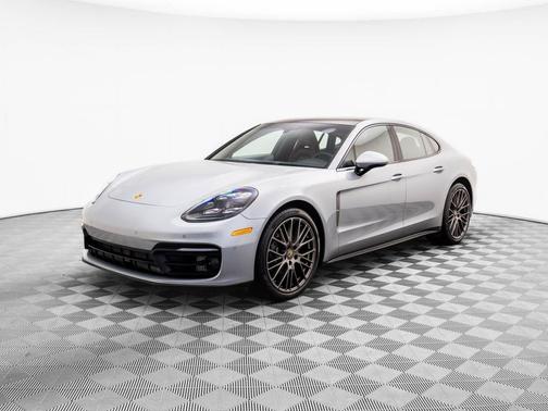 2022 Porsche Panamera 4 Platinum Edition