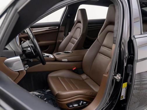 2019 Porsche Panamera Turbo S Executive