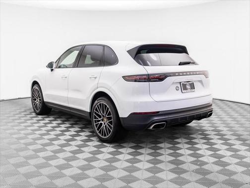 2022 Porsche Cayenne