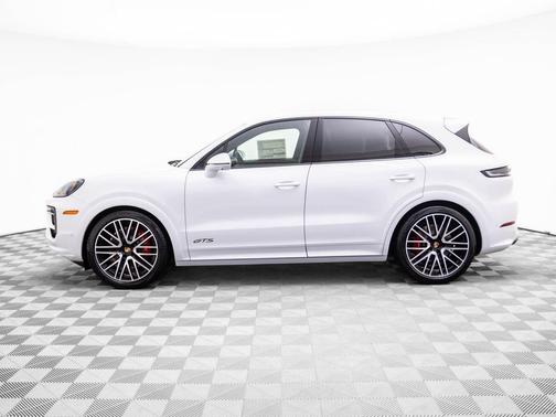 2026 Porsche Cayenne GTS