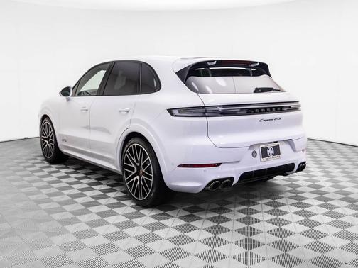 2026 Porsche Cayenne GTS