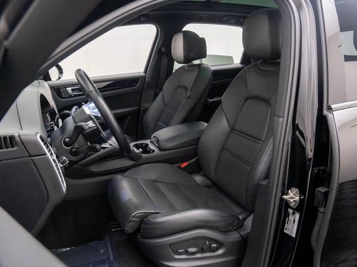 2022 Porsche Cayenne Cayenne