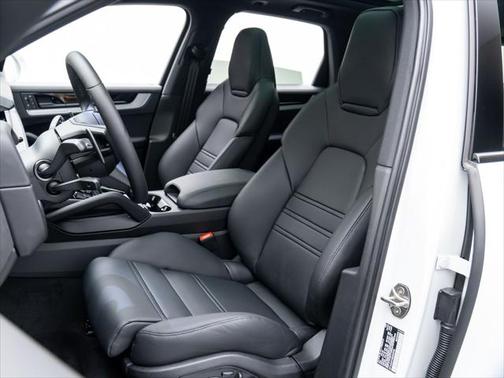 2024 Porsche Cayenne
