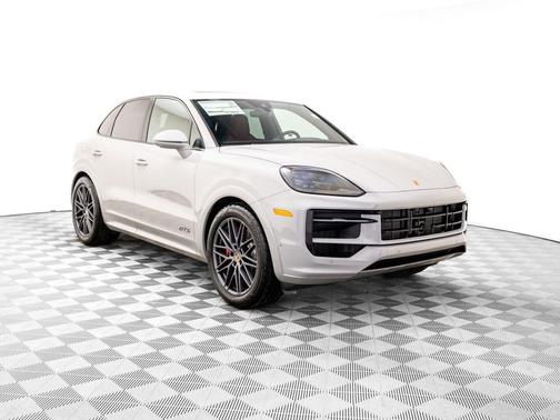 2026 Porsche Cayenne GTS