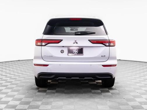 2022 Mitsubishi Outlander SEL 2.5 2WD