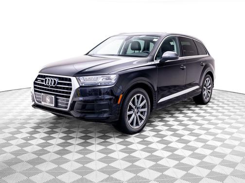 Orca Black Metallic 2019 Audi Q7 55 Prestige