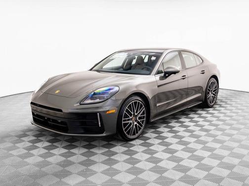 2026 Porsche Panamera 4