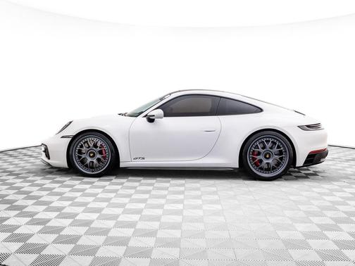 2024 Porsche 911 Carrera 4 GTS