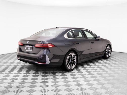 2024 BMW 530 xDrive
