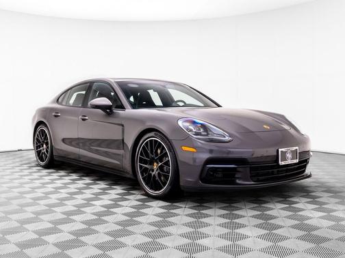 Agate Grey Metallic 2018 Porsche Panamera 4S