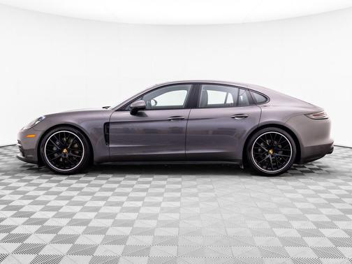 Agate Grey Metallic 2018 Porsche Panamera 4S