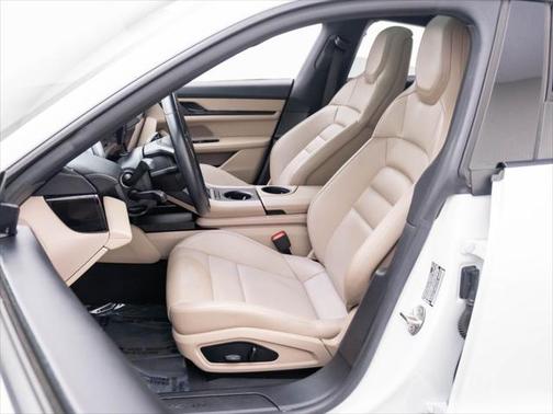 2022 Porsche Taycan