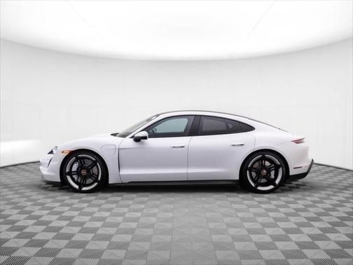 2022 Porsche Taycan