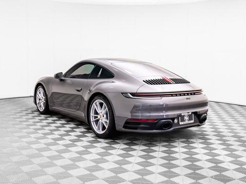 2024 Porsche 911 Carrera