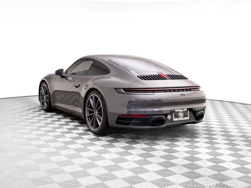 2024 Porsche 911 Carrera