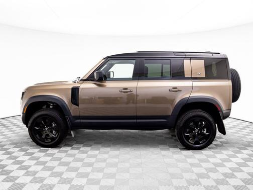 2021 Land Rover Defender 110 SE