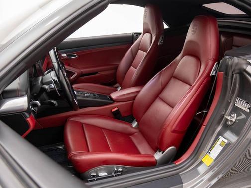 2018 Porsche 911 Carrera GTS