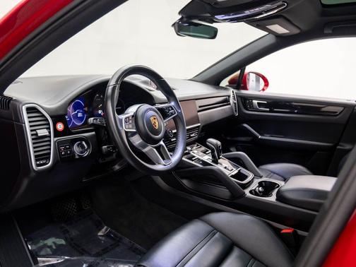 2023 Porsche Cayenne 