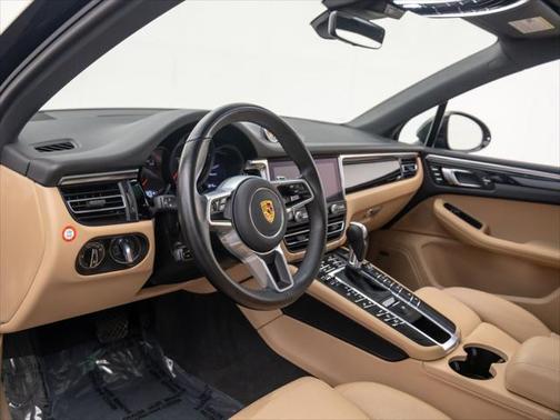 2021 Porsche Macan Base