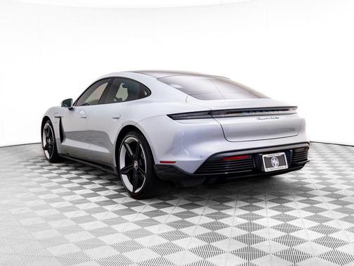 2021 Porsche Taycan Turbo