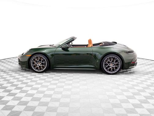 2026 Porsche 911 Carrera 4S Cabriolet