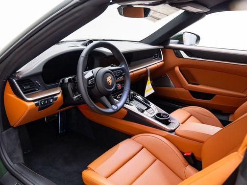 2026 Porsche 911 Carrera 4S Cabriolet