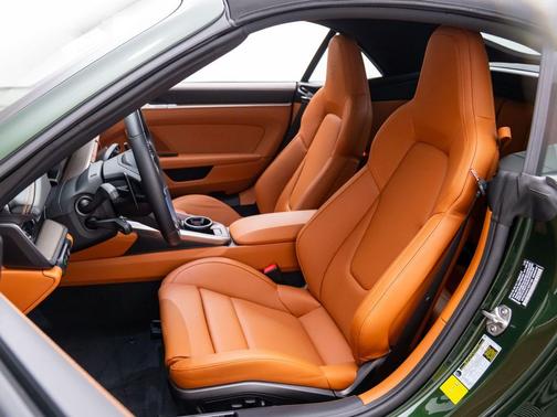 2026 Porsche 911 Carrera 4S Cabriolet