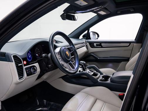 2022 Porsche Cayenne Cayenne