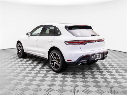 2024 Porsche Macan Base