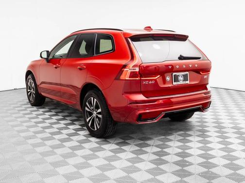 2025 Volvo XC60 B5 Core