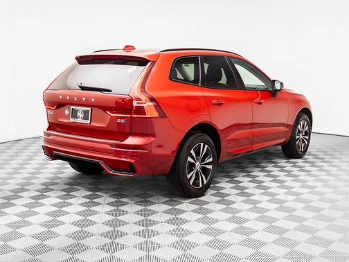 2025 Volvo XC60 B5 Core