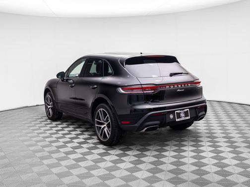 2025 Porsche Macan 