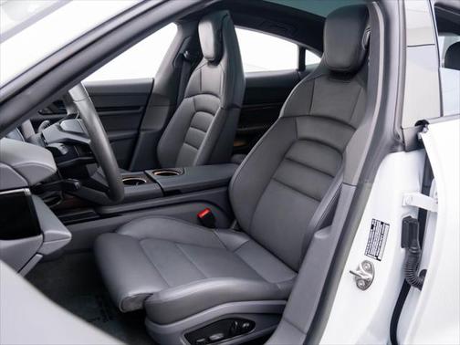 2023 Porsche Taycan