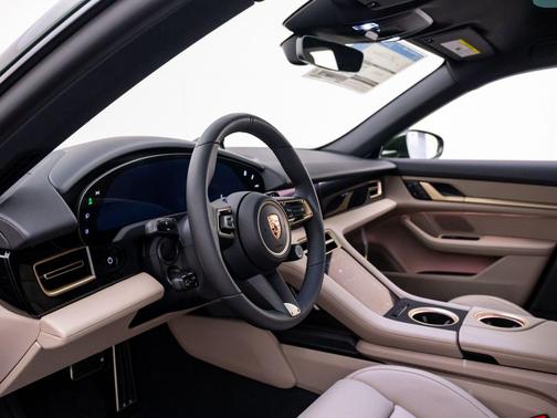 Oak Green Metallic Neo 2026 Porsche Taycan 4