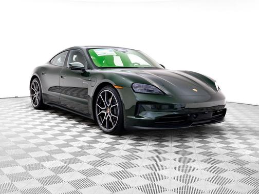 Oak Green Metallic Neo 2026 Porsche Taycan 4