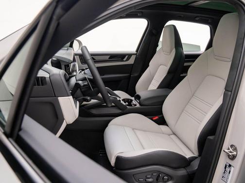 2026 Porsche Cayenne GTS
