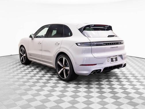 2026 Porsche Cayenne GTS