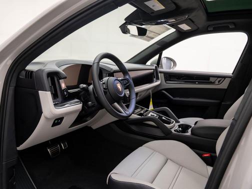 2026 Porsche Cayenne GTS