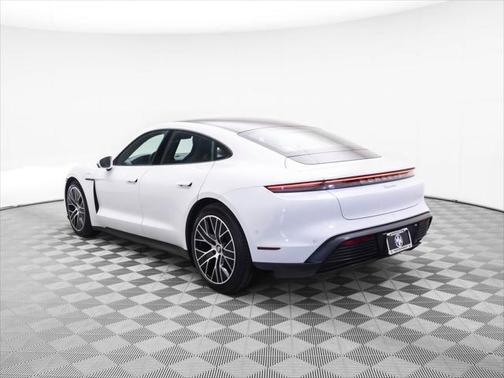 2022 Porsche Taycan
