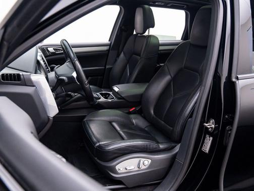 2013 Porsche Cayenne Cayenne
