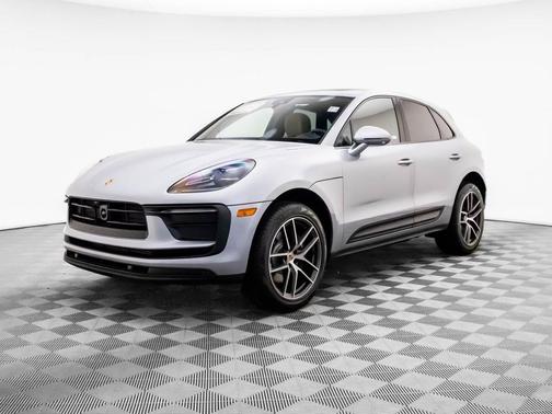 Dolomite Silver Metallic 2026 Porsche Macan Macan