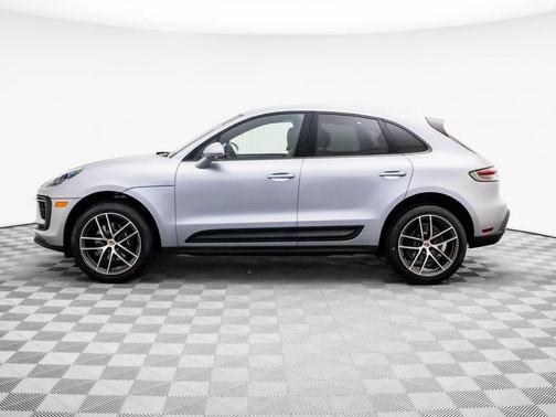 Dolomite Silver Metallic 2026 Porsche Macan Macan