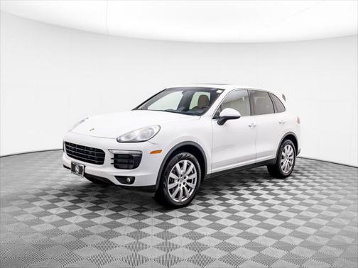 2016 Porsche Cayenne Base