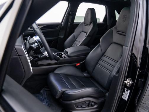 2023 Porsche Cayenne Cayenne