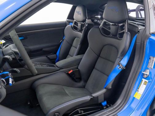 2025 Porsche 718 Cayman GT4 RS
